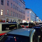 Brunnenmarkt: Rechte Mahnwache von Linken attackiert