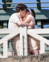 Kristen Stewart & Jesse Eisenberg knutschen