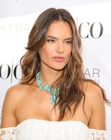 Alessandra Ambrosios heißer Spitzenlook