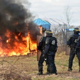 Calais: Krawalle im Dschungel