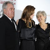 Regie-Debüt: Jolie mit Schwiegereltern auf Filmpremiere