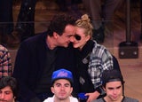 Mary-Kate Olsen bekommt ein Bussi