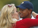 Lindsey Vonn & Tiger Woods turteln am Golfplatz
