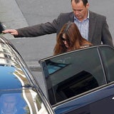 Carla Bruni verlässt das Spital