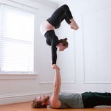 Yoga-Mum Lizzy Tomber