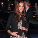 Versteckt Kate einen Babybauch?