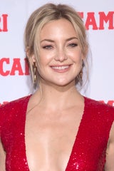 Kate Hudson im roten Jumpsuit