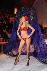So geht's zum Victoria's Secret Body