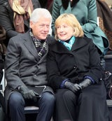 Hillary Clinton zeigt sich mit neuer Frisur