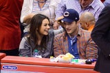 Ashton Kutcher & Mila Kunis zeigen sich verliebt