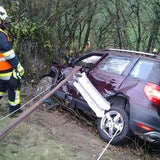Todes-Crash auf der B4 - Lenker gepfählt