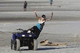 Justin Bieber fährt Quad in Panama