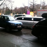 Richard Lugner holt Brigitte Nielsen im Hotel ab