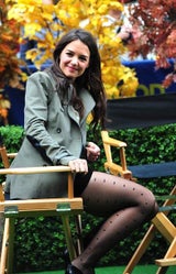 Katie Holmes: ein grauer Hingucker