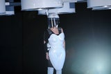 Lady Gaga im fliegenden Kleid