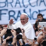 Papst Franziskus feiert erste Ostermesse