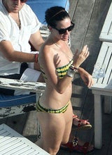 Katy Perry: Sexy Pool-Auszeit