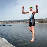 Sprung bei 8 Grad in den Wörthersee