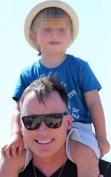 Elton John mit Ehemann und Kindern