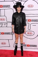 Lady Gaga mit bizzarem Gebiss