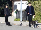 Ashton Kutcher & Mila Kunis: Morgenspaziergang