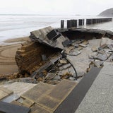 12 Meter hohe Wellen im Atlantik