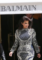 Kim Kardashian ohne Extensions