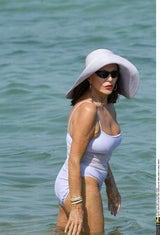 Joan Collins wird älter, ihr Gesicht straffer