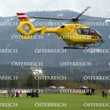 Blitz schlug in fünf Fußballer ein