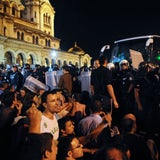 Bulgarisches Parlament stundenlang belagert