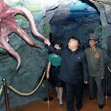 Kim Jong-un: Mit Frau und Krake im Park
