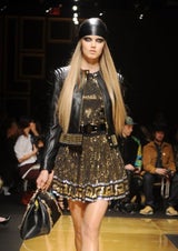 Versace  für H&M Fashion Show 2011