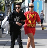 Amber Rose zeigt ihre Liebe zu Moschino