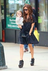 Victoria Beckham mit Harper Seven in New York