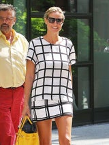 Stars zeigen die Sonnenbrillen-Trends 2013