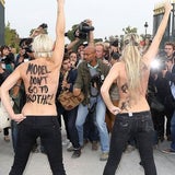 Femen stürmen Catwalk