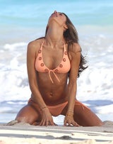 Alessandra Ambrosio verführt im Bikini