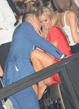 Paris Hilton: Wilde Knutscherei in Cannes