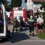 Klosterneuburg: Pkw stieß gegen Zug