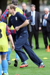 Prinz William am Fußballfeld
