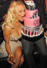Pamela Anderson: Ihr flüssiger 44er