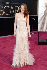 Kristen Stewart: Auf Krücken zu den Oscars