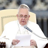 Hier ärgert der Wind Papst Franziskus