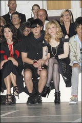 Paris Fashion Week: Stars in der 'Front Row'