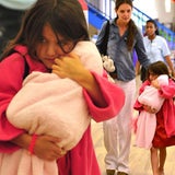 Suri Cruise & Katie Holmes gehen Puppen shoppen