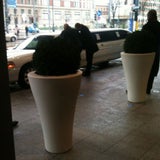 Richard Lugner holt Brigitte Nielsen im Hotel ab