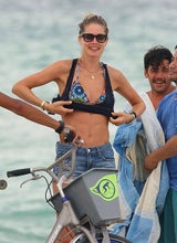 Doutzen Kroes: Sexy Strand-Nixe