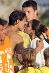 Rafael Nadal: Mit Freundin und Volleyball am Strand
