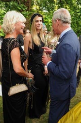 Prinz Charles, Camilla und Cara amüsieren sich prächtig