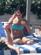 Selena Gomez: Justin Biebers Freundin zeigt Kurven